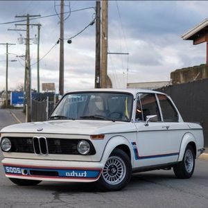 Meet your Posher, Mattox